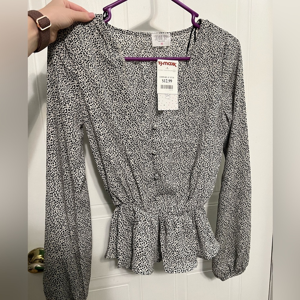 From Tjmaxx, size: XS